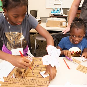 children working together
