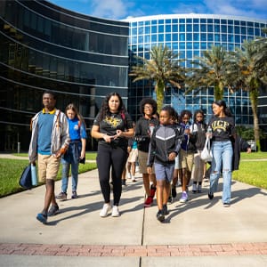 learning pod students receive tour